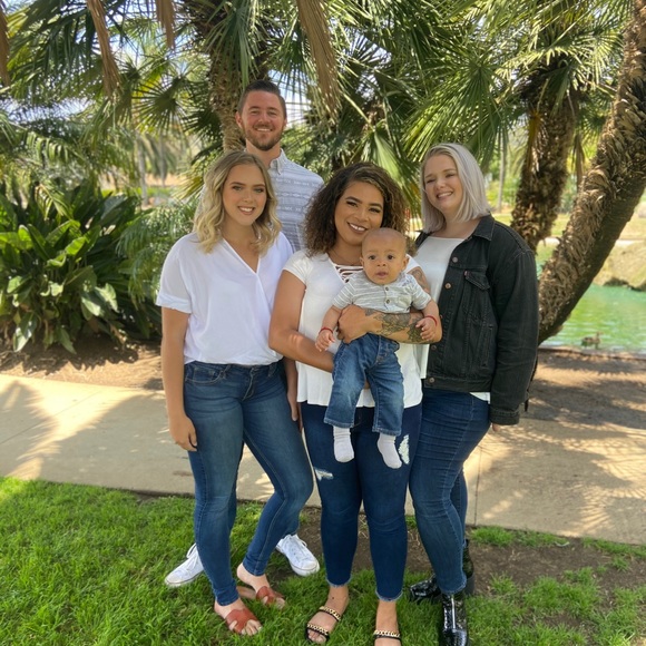 Meet your Posher, Lisa - Picture 3 of 8